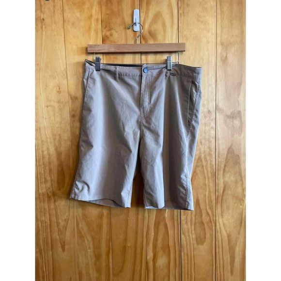 Size 32 Hurley Men's Shorts - Picture 1 of 2